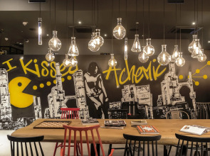 Moxy Edinburgh Airport