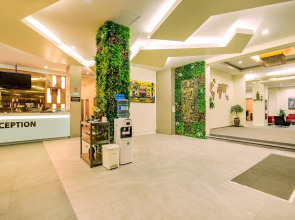 Hallo Patong Hotel & Restaurant