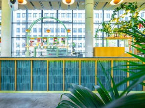 The People Paris Marais