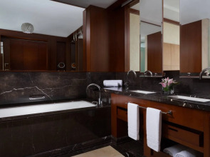 Отель The Ritz-carlton, Almaty