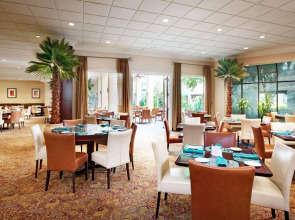 Anaheim Majestic Garden Hotel