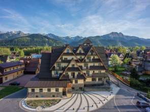 Helan Family & Garden