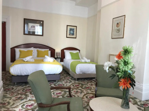 Pearl and Pebbles Hotel