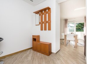 Pool Apartment Bakija 2