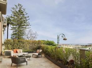 De Bonart Naples, Curio Collection by Hilton