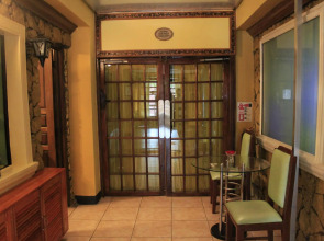 Quoalla Hotel Makati