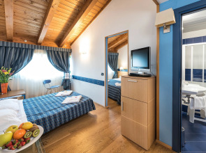 West Point Airport Hotel