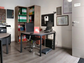 Red Line Room Division