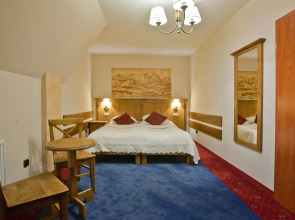 Helan Family & Garden