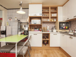 Crossroad Backpackers