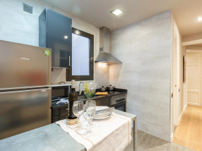 AinB Eixample-Miro Apartments