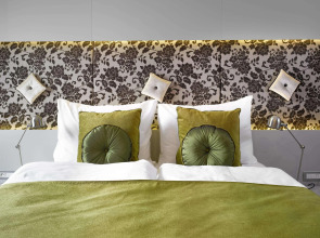 Отель INNSIDE by Melia Prague Old Town