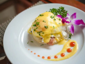 Hanoi E Central Hotel