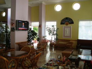 Golden Moon Apart Hotel