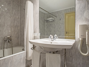 Отель Airotel Stratos Vassilikos