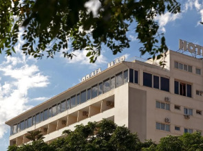 Carcavelos Beach Hotel