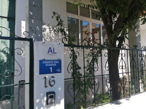 Oriente DNA Studios & Rooms