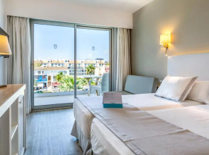 Playa Esperanza Resort