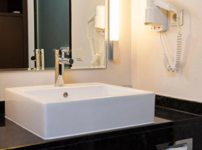 Trans World Hotel Donauwelle