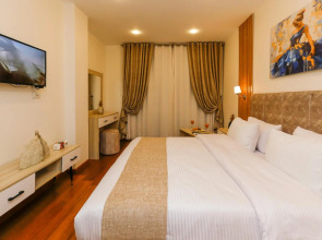 Pyramid Edge Hotel & Exclusive Pyramids View Rooftop