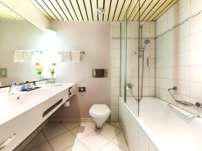 Отель The Q - Quadro City Hotel