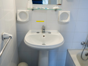 Huli Hotel & Apartments