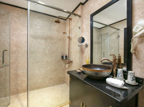 Lavender Central Hotel & Spa