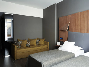 Отель The Building