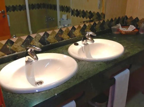 Hotel La Familia Gallo Rojo