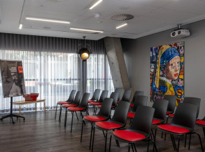 Radisson RED V&A Waterfront, Cape Town