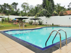 Airport Green View Resort