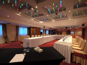 Cherry Maryski Hotel