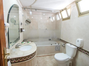 Hotel Zahrat Al Jabal