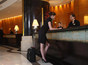 Radisson Blu Plaza Delhi Airport