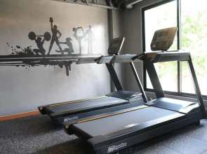 12 The Residence Hotel