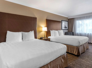 Best Western Plus Garden Court Inn