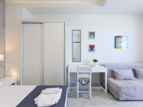 Meltemi Coast Suites