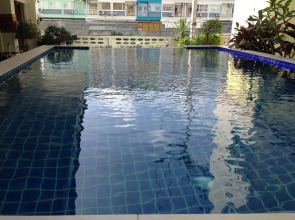 Green Harbor Hotel & Service Apartment