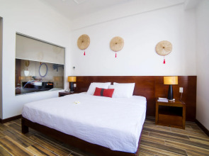 Miss Bamboo The Light Hotel