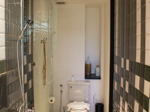 Hotel Ping Silhouette