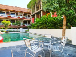 Palm Garden Kuta Hotel