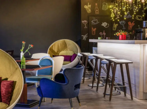 greet Berlin Alexanderplatz