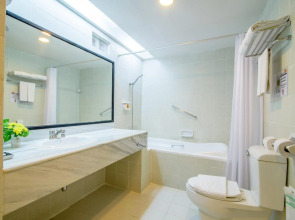 Golden Beach Cha-Am Hotel