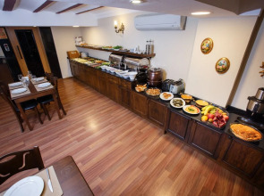 Otel Tahir Aga Konagi