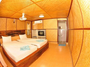 Phi Phi Nice Beach Resort