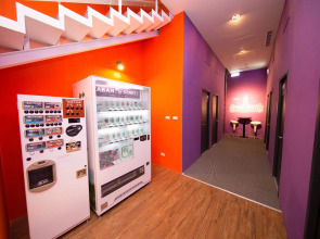 SleepBox Hotel - Ximen