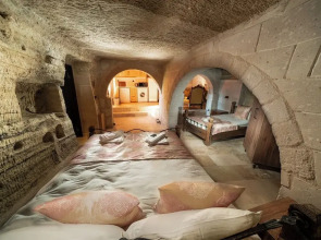 Azalea Terrace Cave Hotel