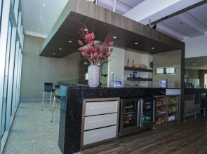 Hampton By Hilton Cartagena