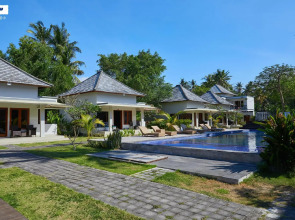 Ariana Beach Resort Amed - Bali