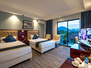 Confetti Garden Hotel